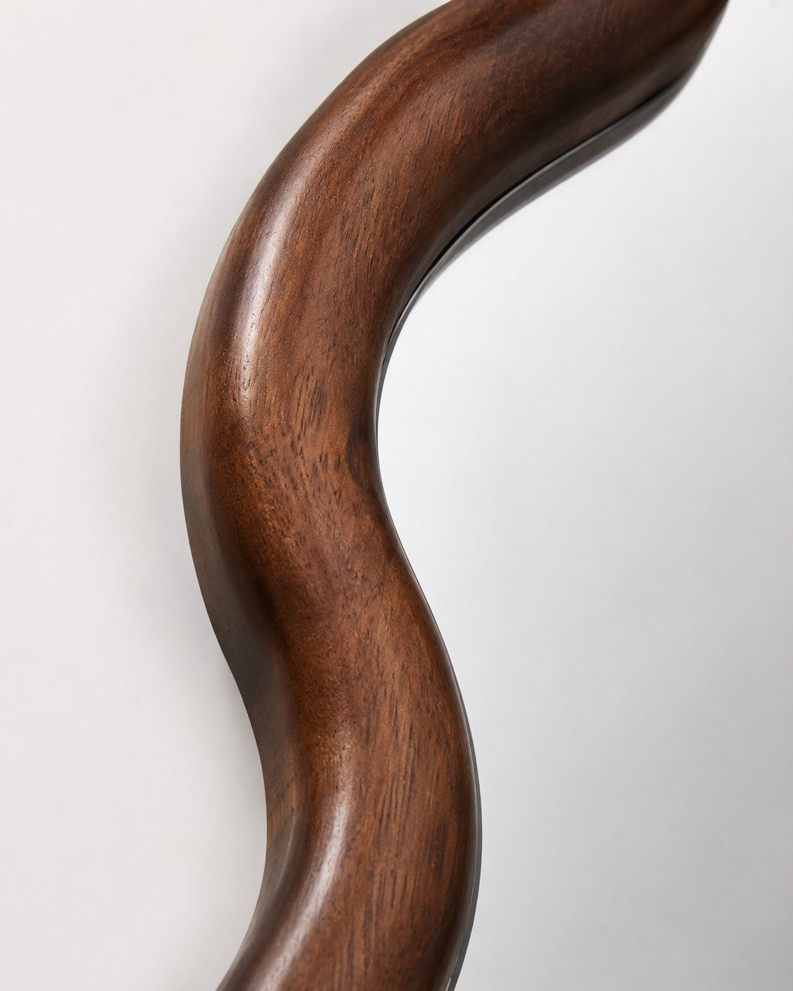 Miroir Scallopé Arc Bois Foncé – vue 4 du produit | ODECO