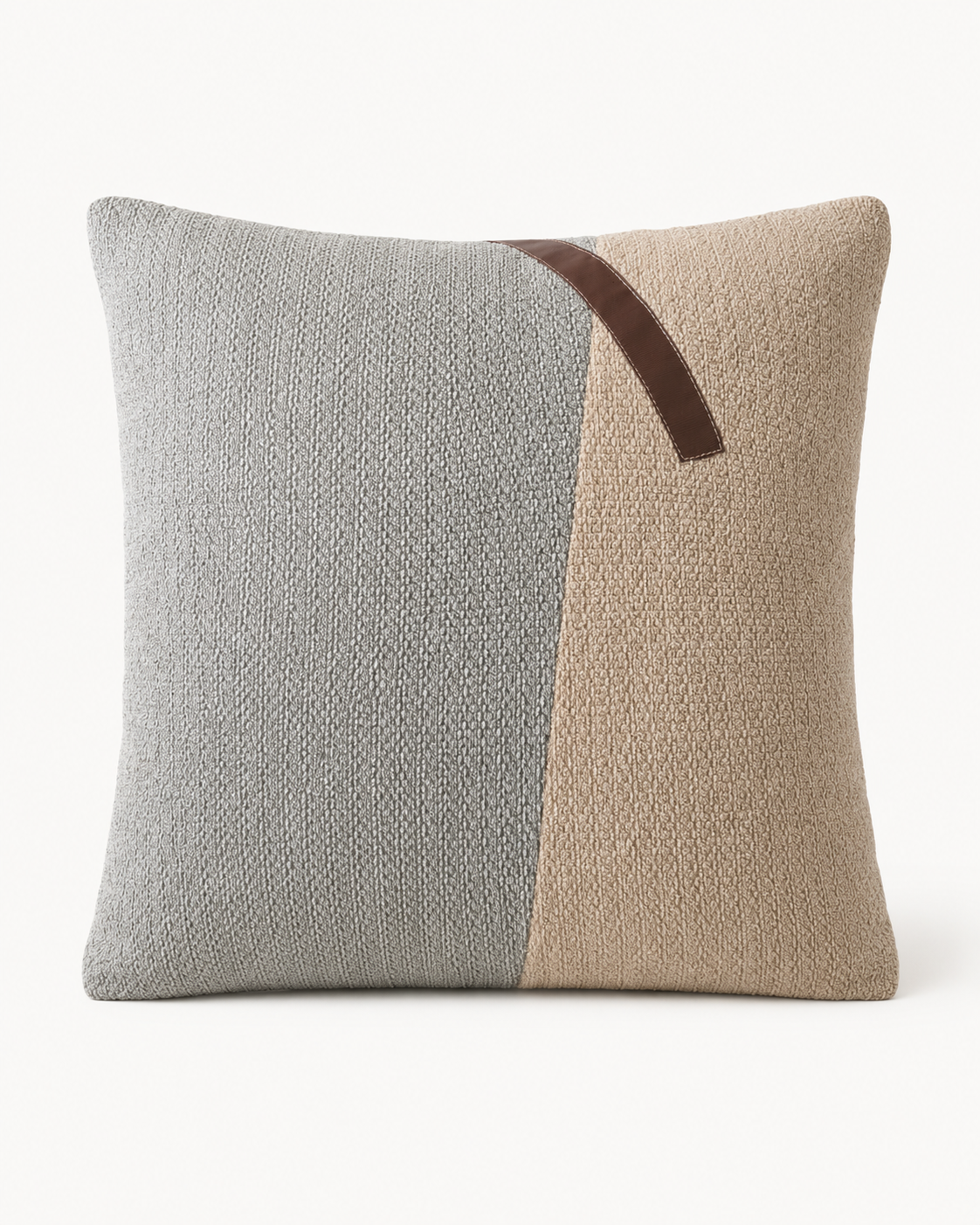 Coussin décoratif texturé asymétrique avec bande brune – vue 4 du produit | ODECO