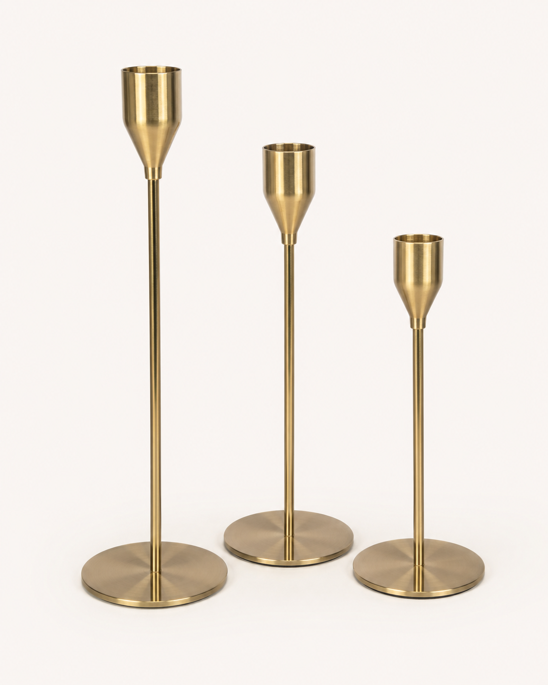 Ensemble de 3 bougeoirs classiques en métal doré – vue 2 du produit | ODECO
