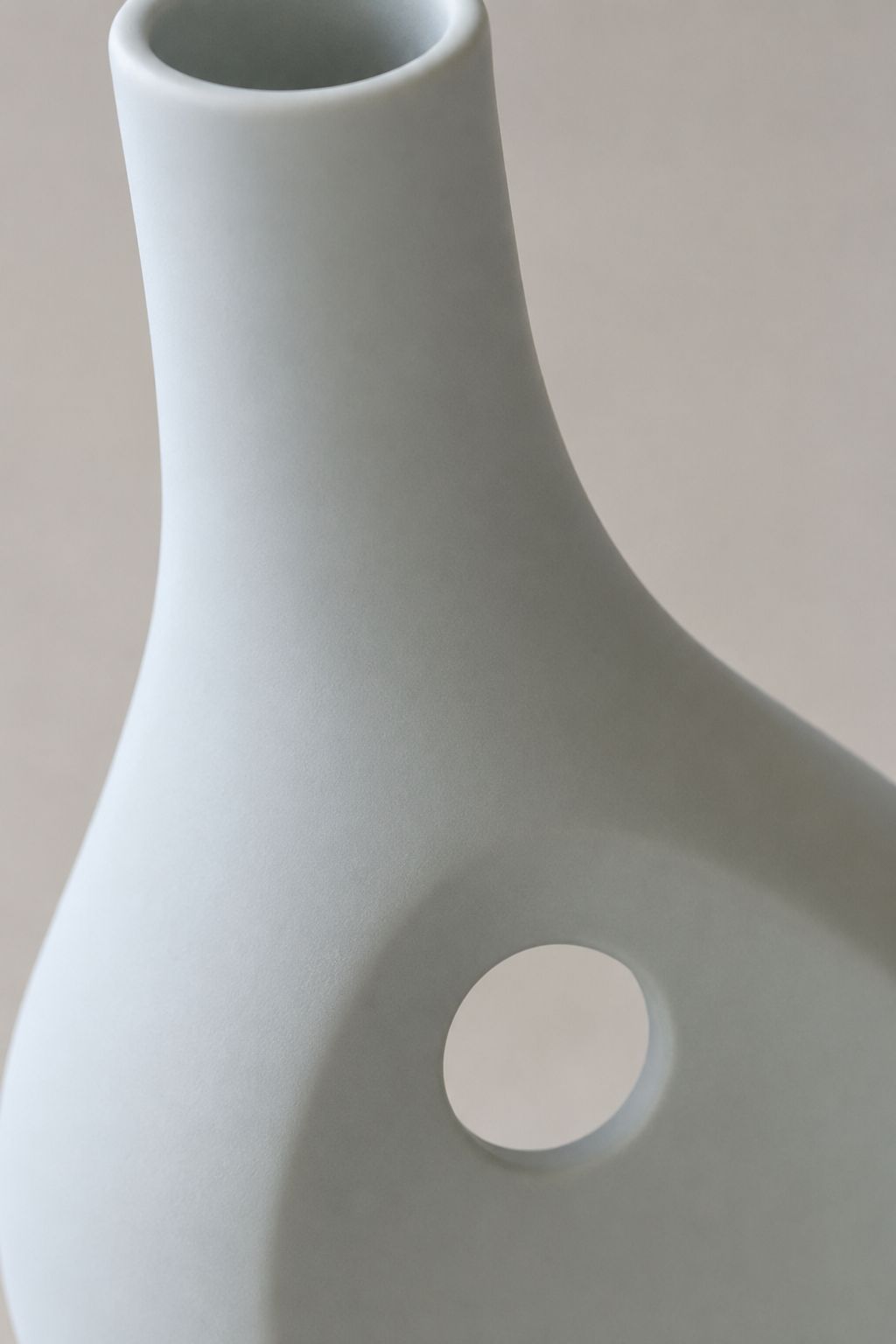 Vase en Céramique Petit Trou (GM)