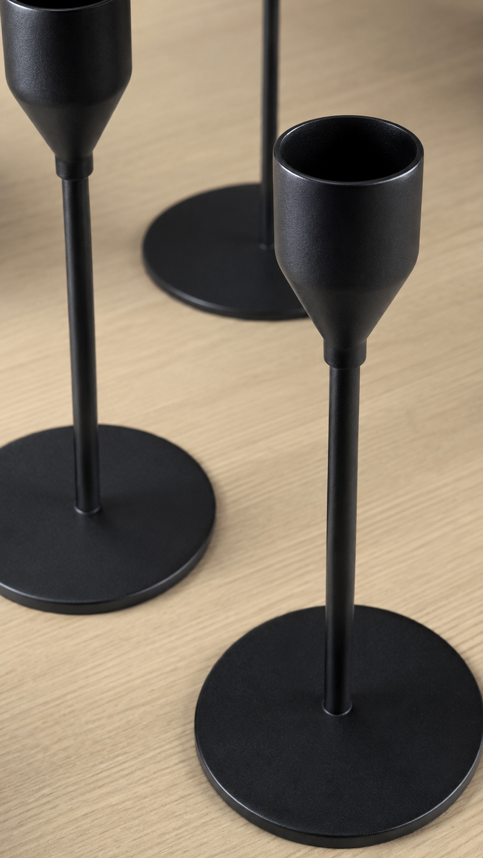 Ensemble de 3 bougeoirs classiques en métal noir – vue 4 du produit | ODECO